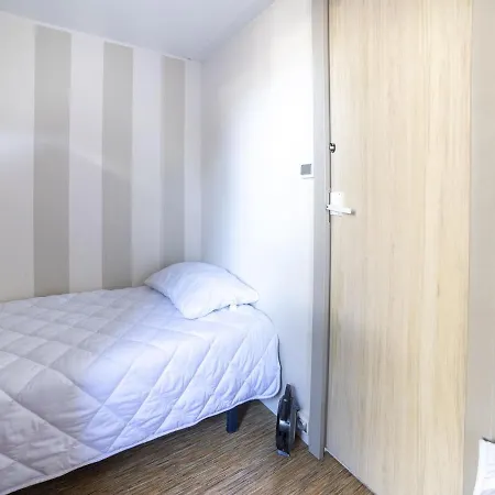 Holiday home Belles Vacances En Bord De Mer Dans Camping 4 Etoiles Saint-Jean-de-Monts
