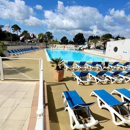 Holiday home Belles Vacances En Bord De Mer Dans Camping 4 Etoiles